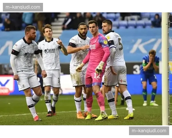 从垫底到保级：卢顿镇三月抢分历程全记录