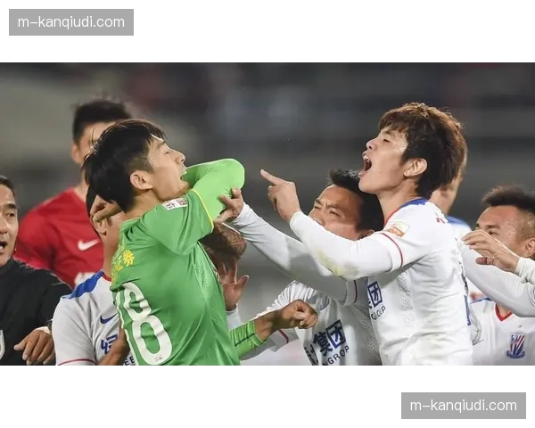 【2026年4月中超联赛·赛前·动态成都蓉城队赛前最后一练开放,新帅携全体球员亮相